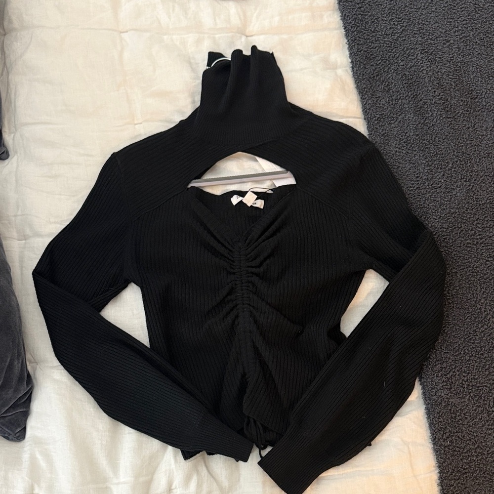 Black ribbed turtle neck